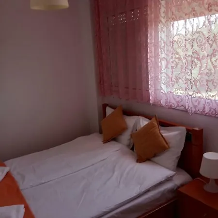 Helena's Aparthotel